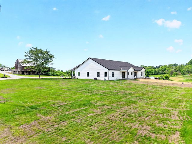 1167 VALLEY CLUB 115, Penn Twp, PA 15642