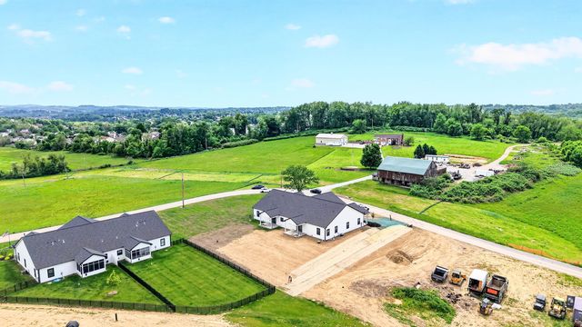 1167 VALLEY CLUB 115, Penn Twp, PA 15642