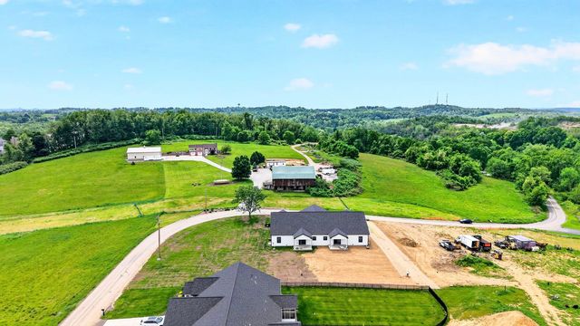 1167 VALLEY CLUB 115, Penn Twp, PA 15642