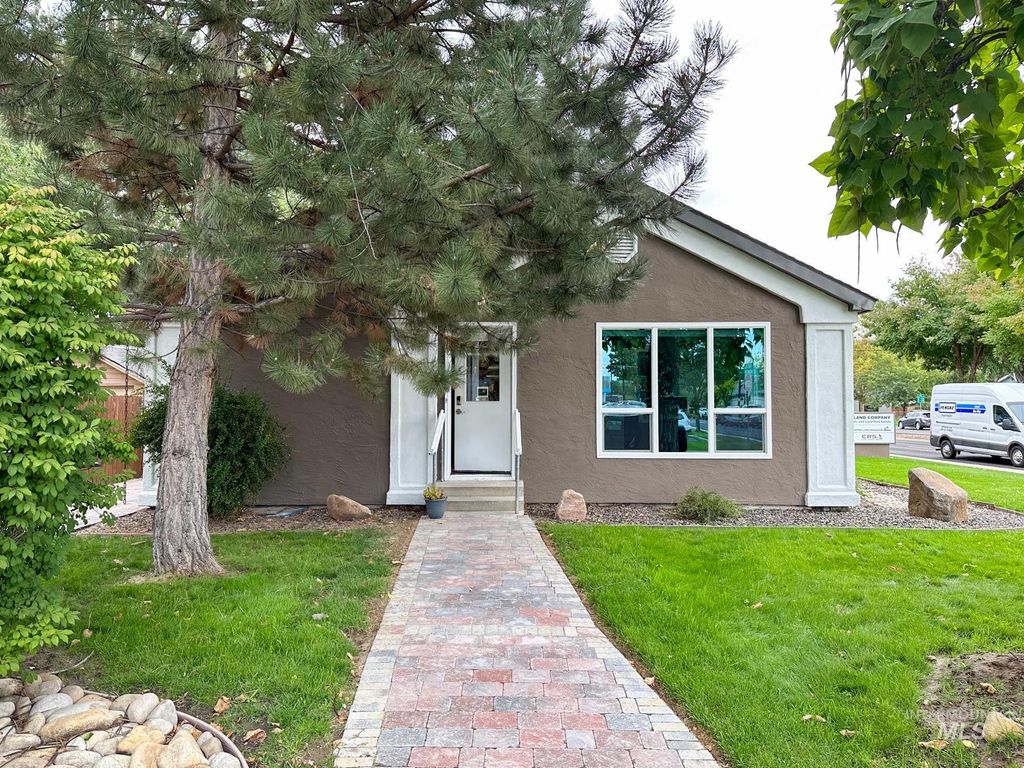 860 W Beacon St, Boise, ID 83706 photo 4