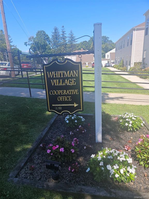 200 Lowndes Avenue A, Huntington, NY 11746