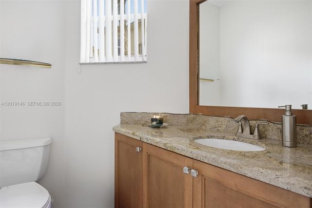 724 NW 170th Ter, Pembroke Pines, FL 33028