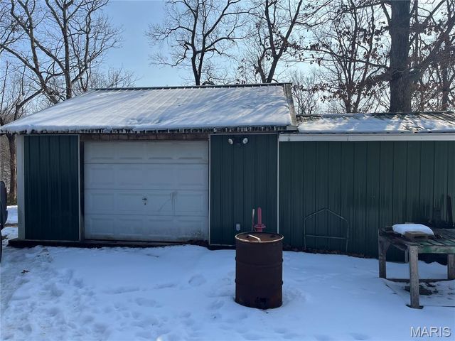 4412 N Virginia Mines Road, St Clair, MO 63077