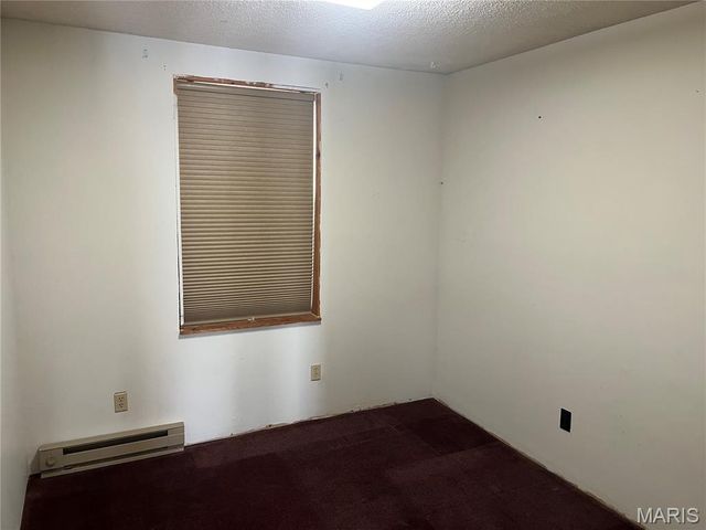 4412 N Virginia Mines Road, St Clair, MO 63077