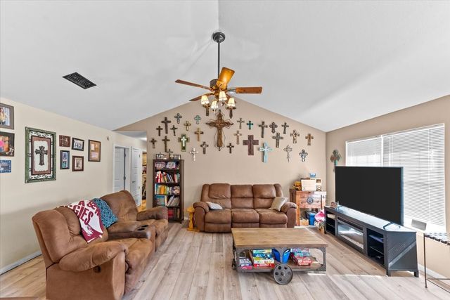 203 W Lee Avenue, Whitney, TX 76692