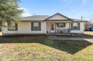 203 W Lee Avenue, Whitney, TX 76692