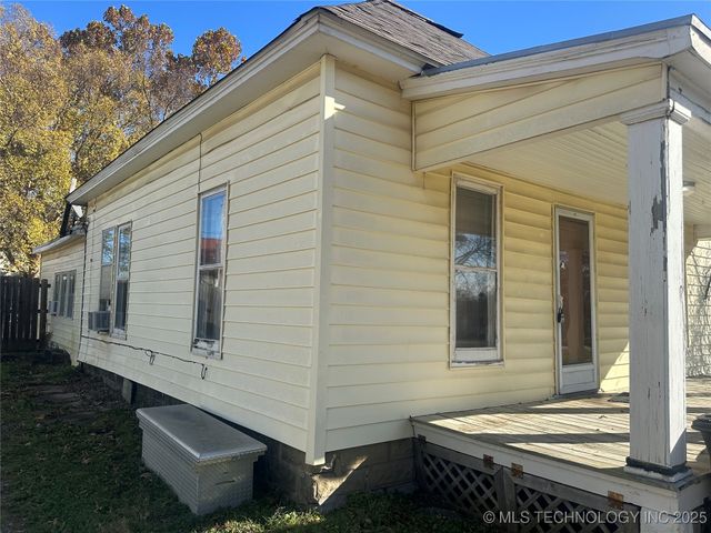 1206 S Armstrong Avenue, Bartlesville, OK 74003