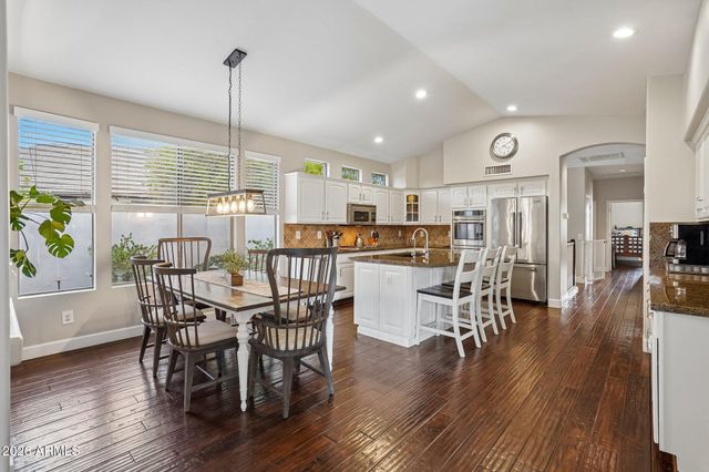 6980 W QUAIL Avenue, Glendale, AZ 85308