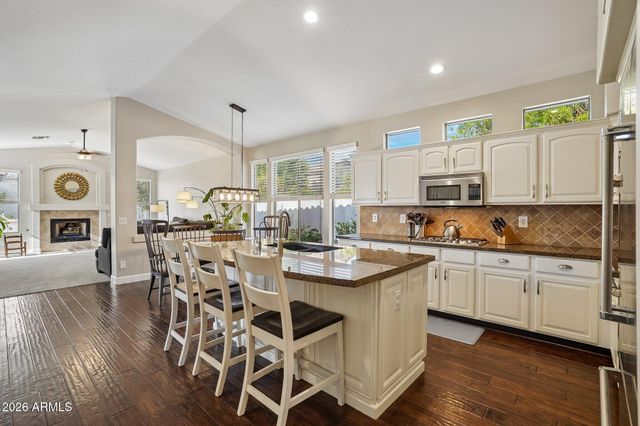6980 W QUAIL Avenue, Glendale, AZ 85308