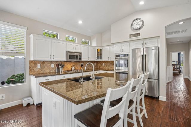 6980 W QUAIL Avenue, Glendale, AZ 85308