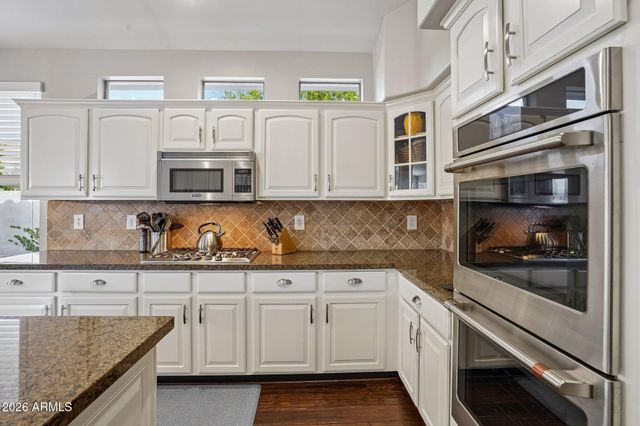 6980 W QUAIL Avenue, Glendale, AZ 85308