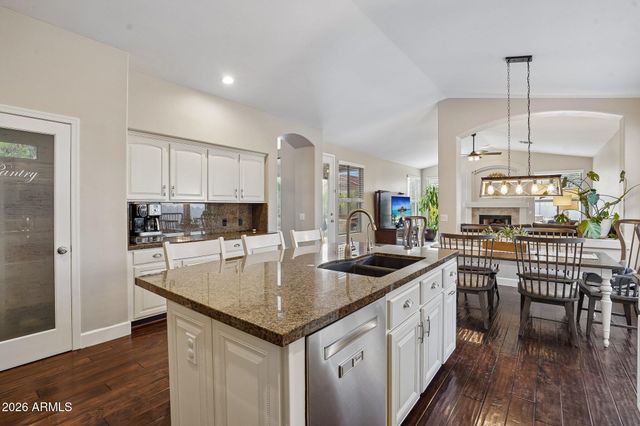 6980 W QUAIL Avenue, Glendale, AZ 85308