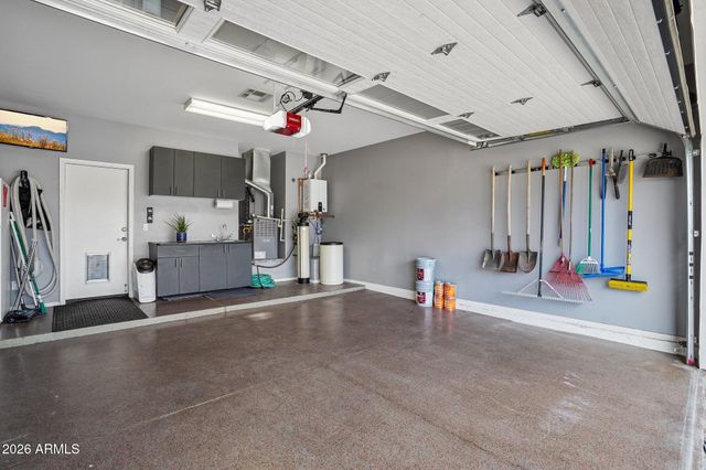 6980 W QUAIL Avenue, Glendale, AZ 85308