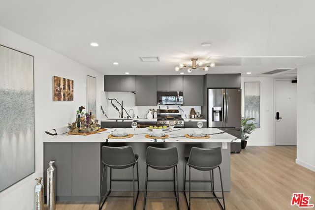 321 S Oxford Ave 603, Los Angeles, CA 90020
