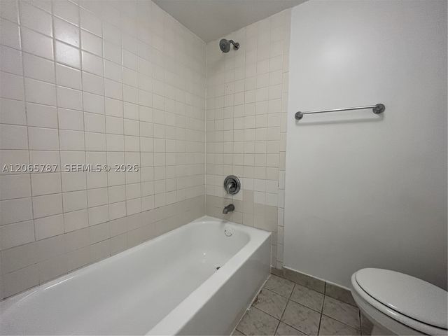 4334 NW 9th Ave 9-3G, Deerfield Beach, FL 33064