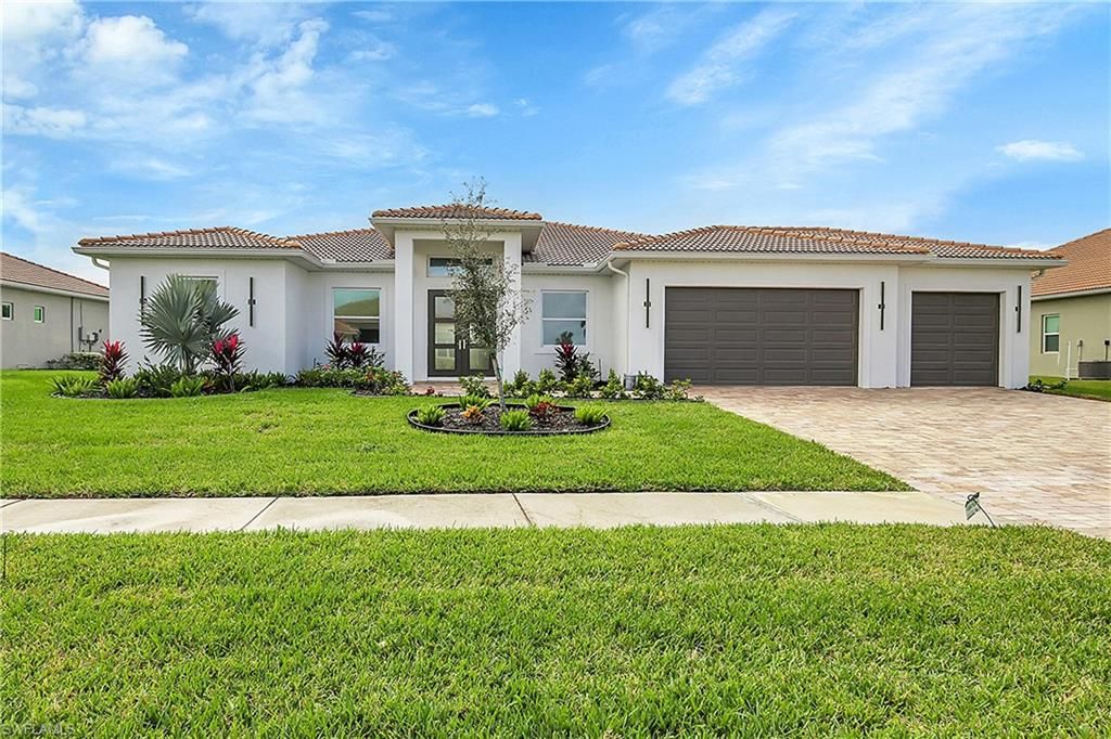 18716 ENSENADA DR, NAPLES, FL 34114 — photo 2