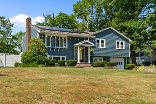 23 Maraglia Rd, Stoughton, MA 02072
