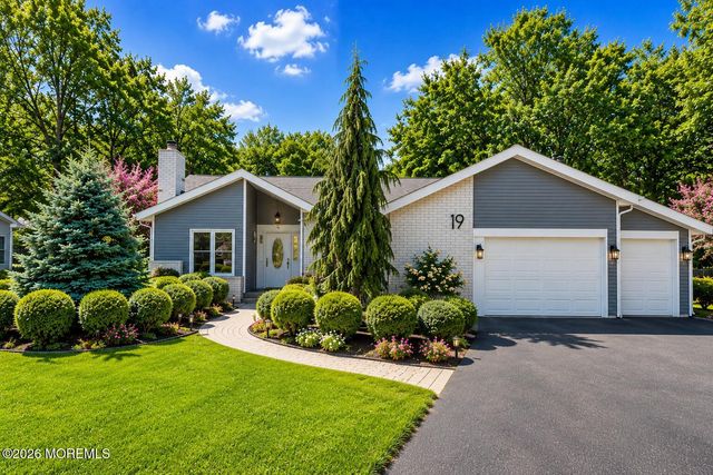 19 Killington Drive, Howell, NJ 07731