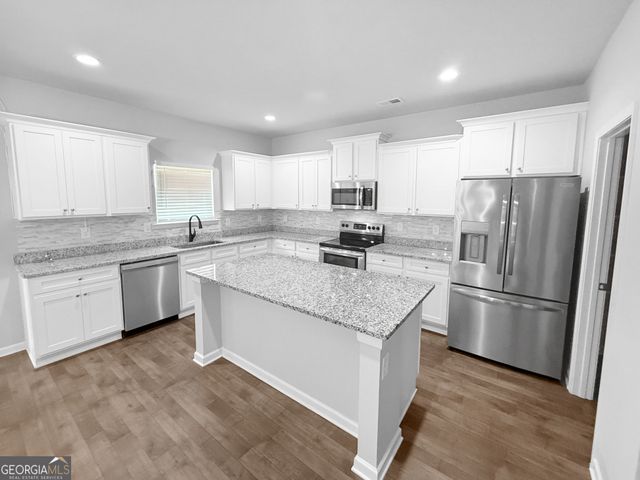 127 Red Birch Lane, Warner Robins, GA 31093