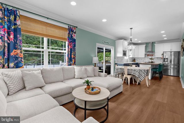 927 WINDFLOWER LN, Severn, MD 21144