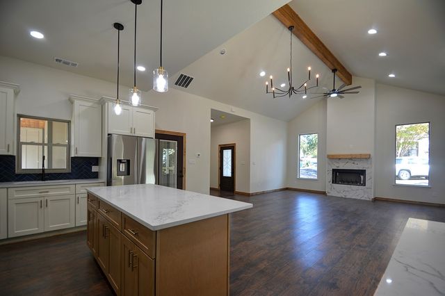 233 Old Oaks Path, Kerrville, TX 78028