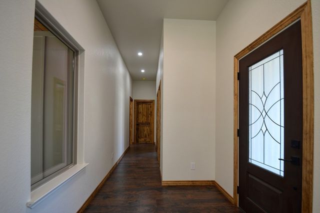 233 Old Oaks Path, Kerrville, TX 78028