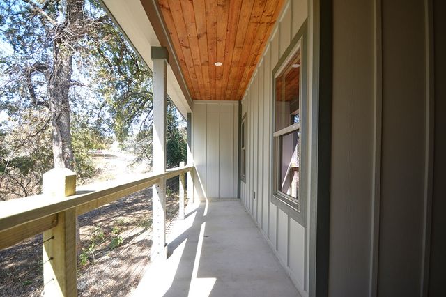 233 Old Oaks Path, Kerrville, TX 78028