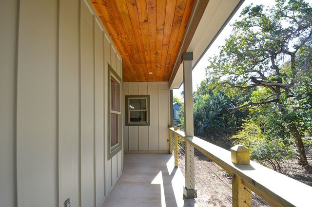 233 Old Oaks Path, Kerrville, TX 78028