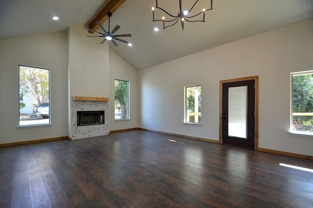 233 Old Oaks Path, Kerrville, TX 78028