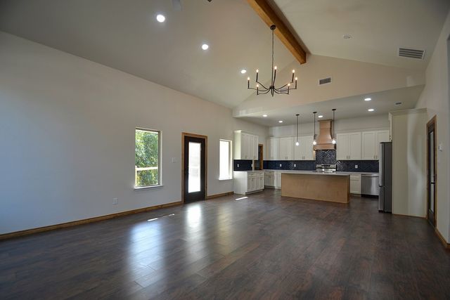 233 Old Oaks Path, Kerrville, TX 78028