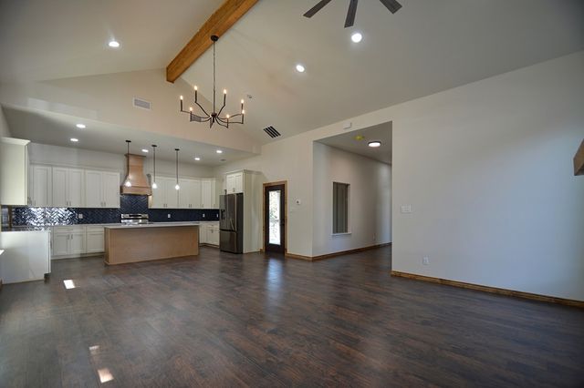 233 Old Oaks Path, Kerrville, TX 78028