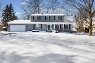 1824 Hickory Bark Lane, Bloomfield Hills, MI 48304