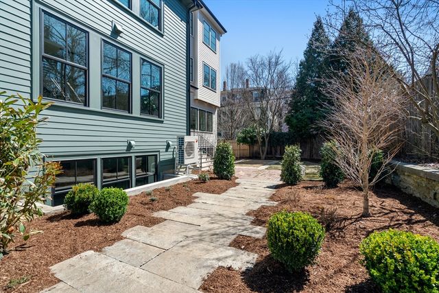 18 Clinton Street A, Cambridge, MA 02139