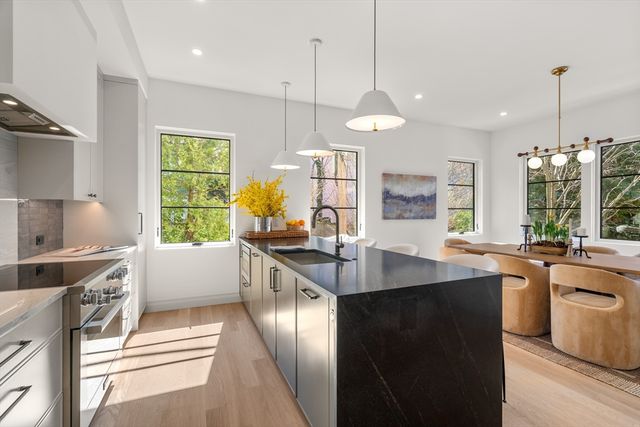 18 Clinton Street A, Cambridge, MA 02139