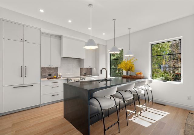 18 Clinton Street A, Cambridge, MA 02139