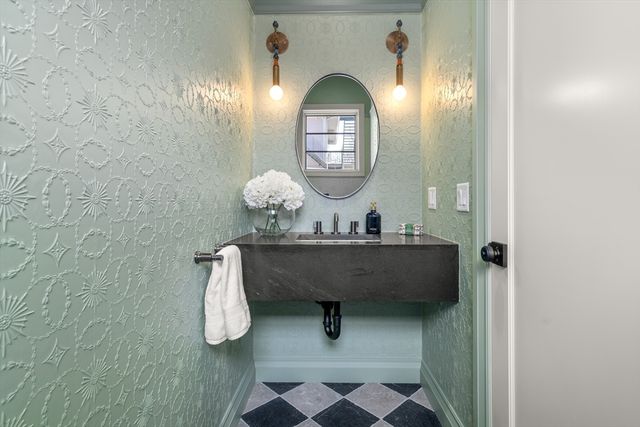 18 Clinton Street A, Cambridge, MA 02139