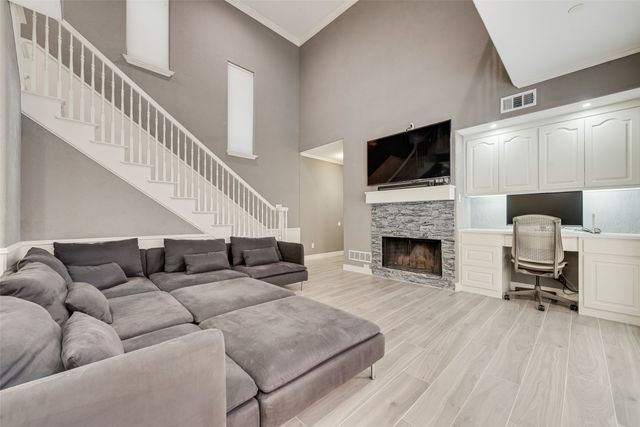 17060 Upper Bay Road, Addison, TX 75001