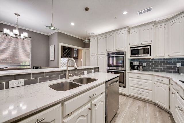 17060 Upper Bay Road, Addison, TX 75001