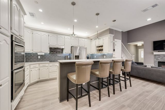 17060 Upper Bay Road, Addison, TX 75001