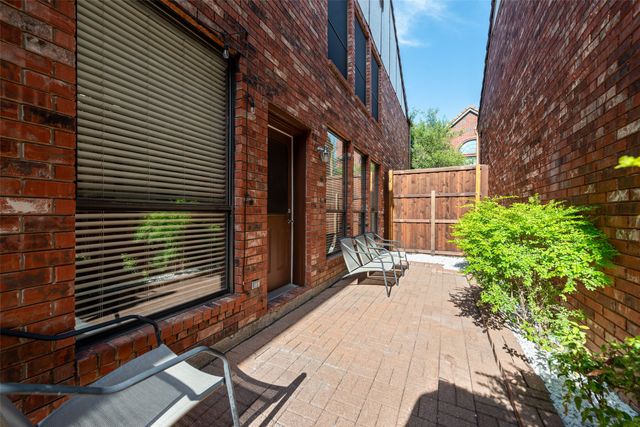 17060 Upper Bay Road, Addison, TX 75001