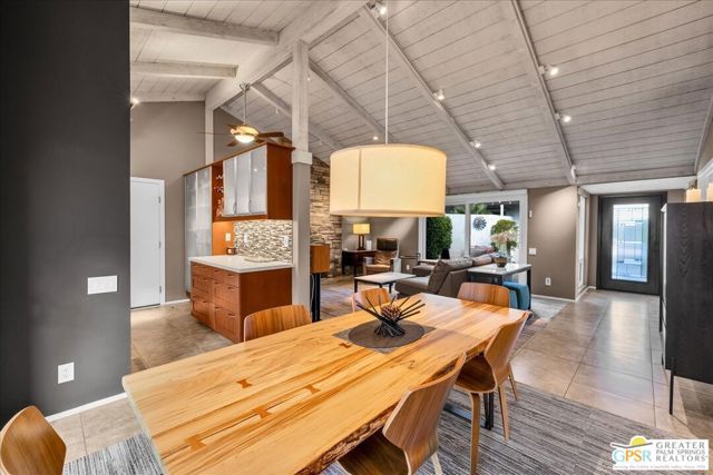 2355 S Gene Autry Trail D, Palm Springs, CA 92264