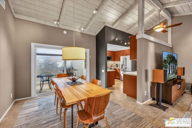 2355 S Gene Autry Trail D, Palm Springs, CA 92264