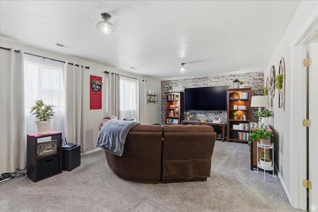 6240 W TOWNLEY ST, West Jordan, UT 84084