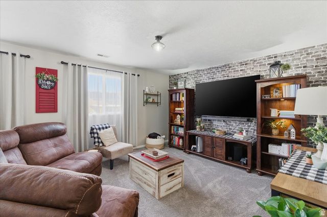 6240 W TOWNLEY ST, West Jordan, UT 84084