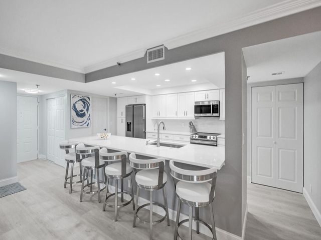 955 Egret Circle 405, Delray Beach, FL 33444