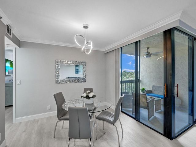 955 Egret Circle 405, Delray Beach, FL 33444