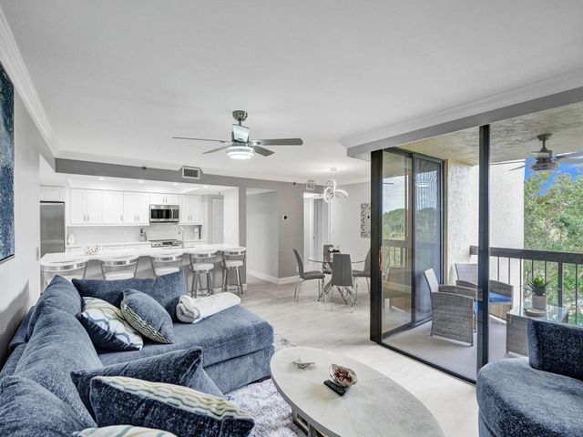 955 Egret Circle 405, Delray Beach, FL 33444