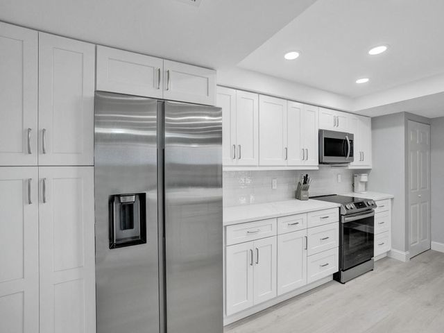 955 Egret Circle 405, Delray Beach, FL 33444