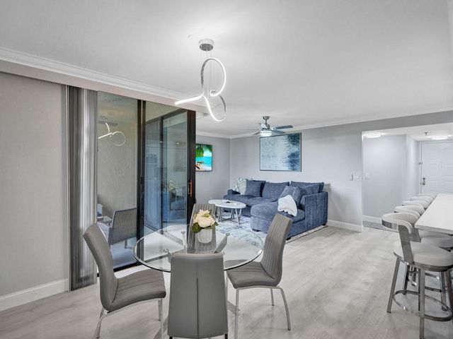 955 Egret Circle 405, Delray Beach, FL 33444