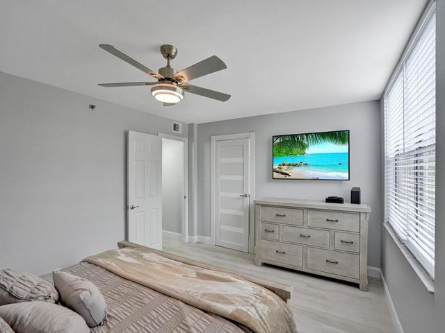 955 Egret Circle 405, Delray Beach, FL 33444